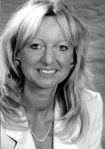 Elke Leonhard Elke Leonhard